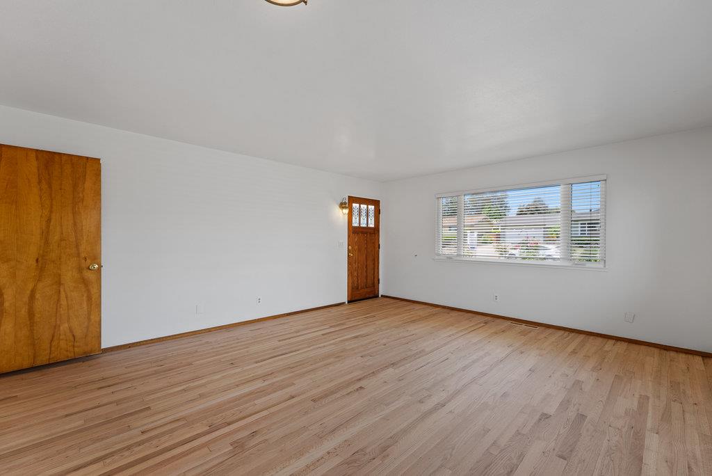 Detail Gallery Image 3 of 40 For 21 Karen Dr, Watsonville,  CA 95076 - 3 Beds | 2 Baths