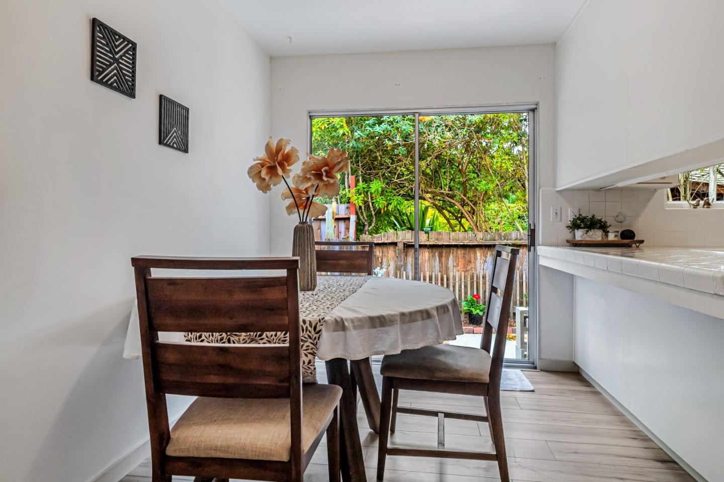 Detail Gallery Image 10 of 30 For 2259 Chanticleer Ave, Santa Cruz,  CA 95062 - 3 Beds | 2 Baths