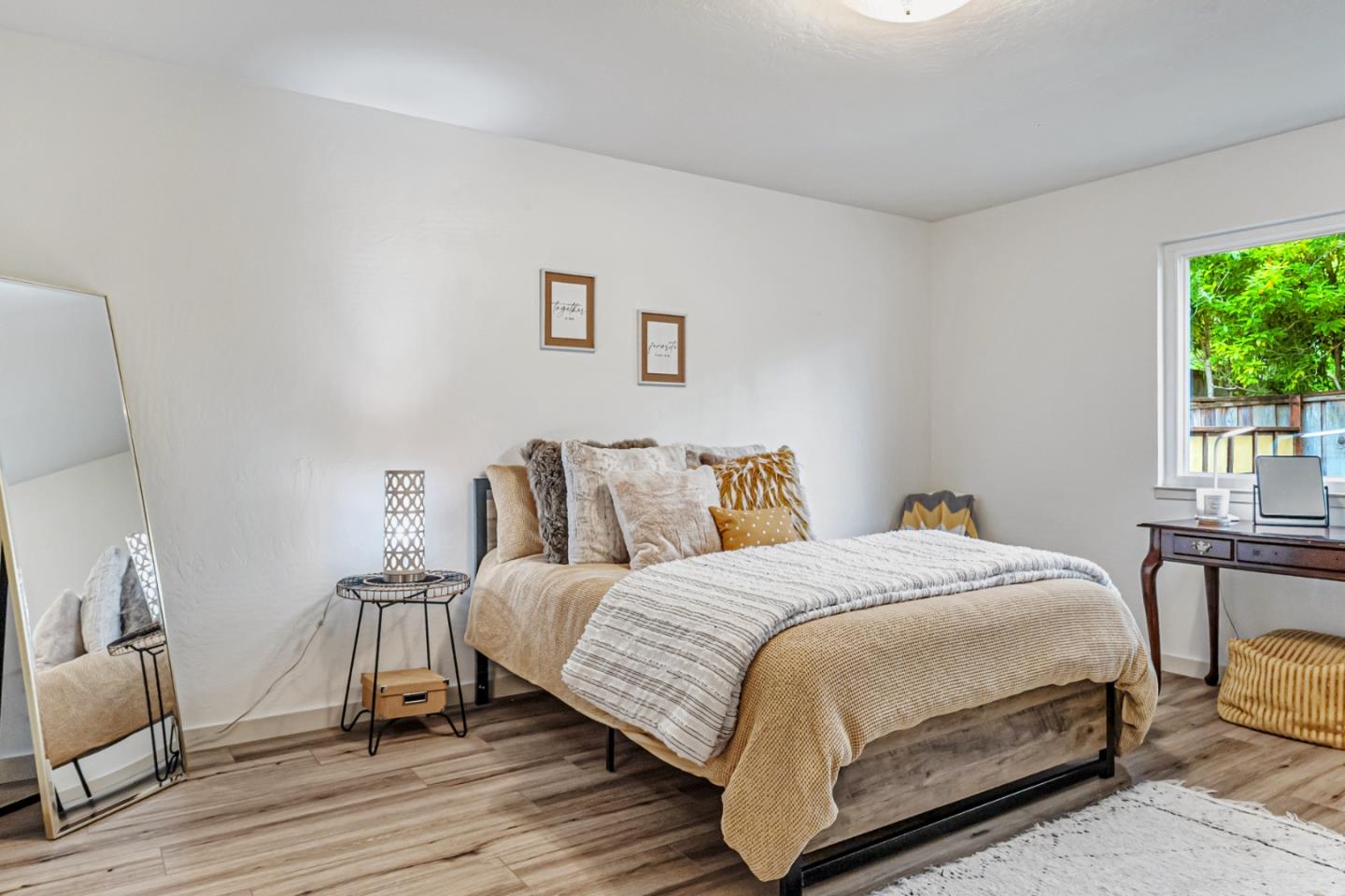Detail Gallery Image 18 of 30 For 2259 Chanticleer Ave, Santa Cruz,  CA 95062 - 3 Beds | 2 Baths