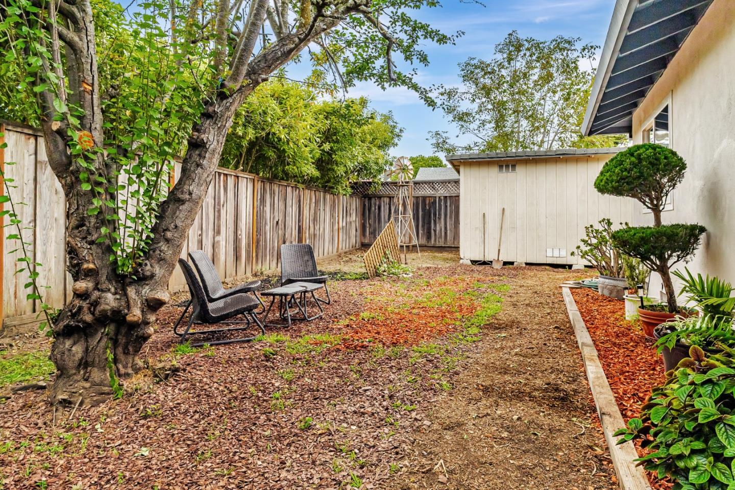 Detail Gallery Image 23 of 30 For 2259 Chanticleer Ave, Santa Cruz,  CA 95062 - 3 Beds | 2 Baths