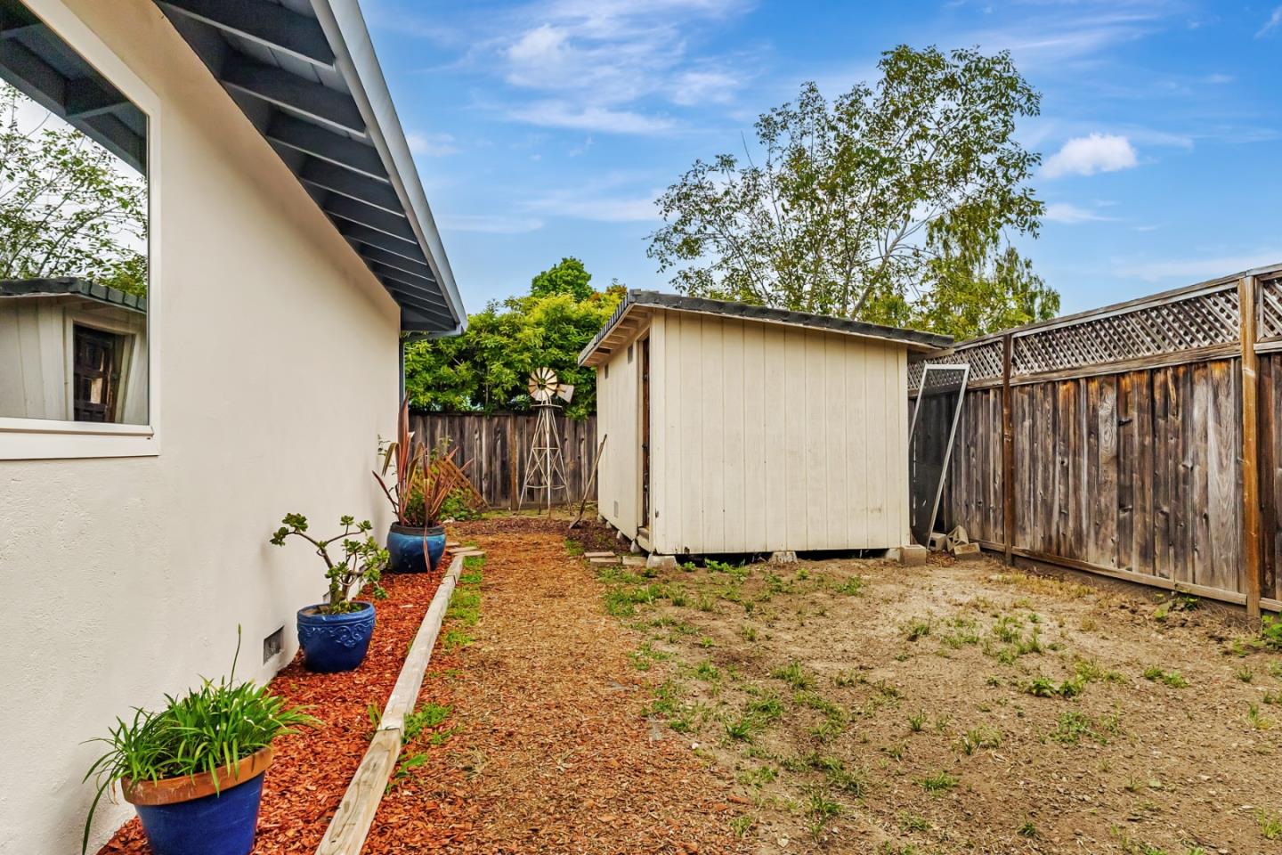 Detail Gallery Image 25 of 30 For 2259 Chanticleer Ave, Santa Cruz,  CA 95062 - 3 Beds | 2 Baths