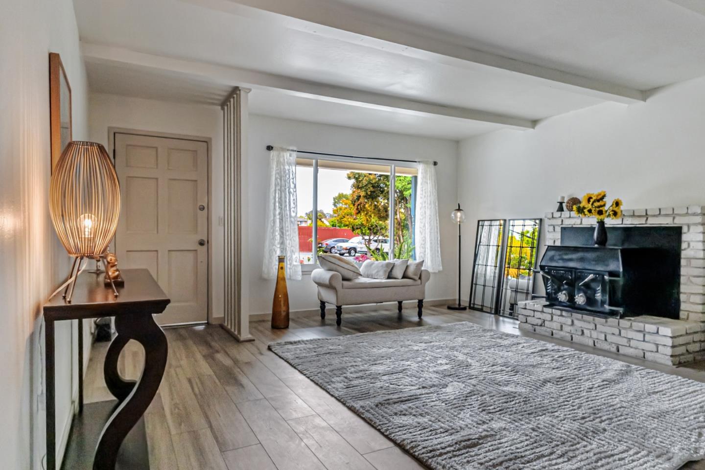 Detail Gallery Image 5 of 30 For 2259 Chanticleer Ave, Santa Cruz,  CA 95062 - 3 Beds | 2 Baths
