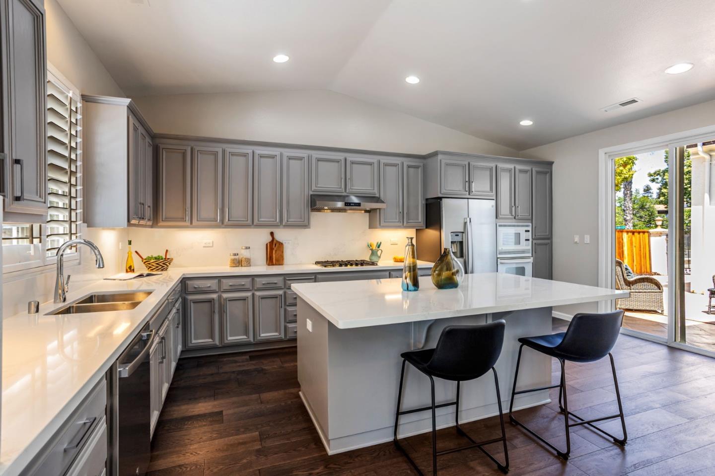 Detail Gallery Image 12 of 40 For 3406 Chieri Pl, San Jose,  CA 95148 - 5 Beds | 3 Baths