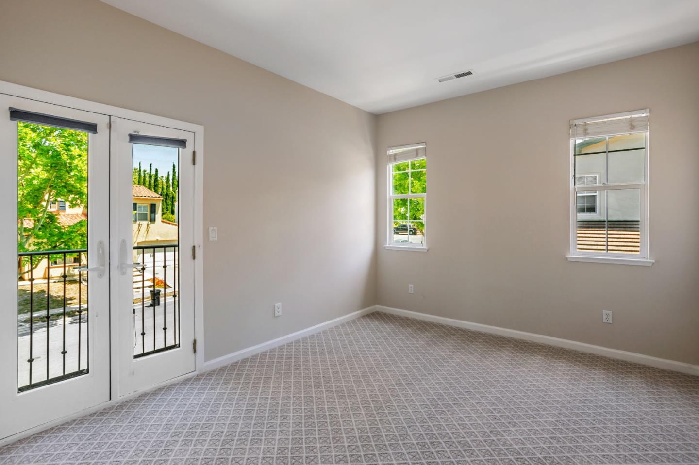 Detail Gallery Image 26 of 40 For 3406 Chieri Pl, San Jose,  CA 95148 - 5 Beds | 3 Baths