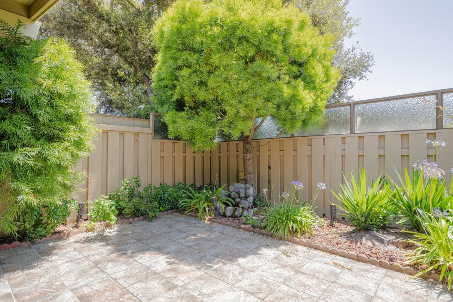 Detail Gallery Image 1 of 38 For 163 Hacienda Carmel, Carmel,  CA 93923 - 2 Beds | 2 Baths
