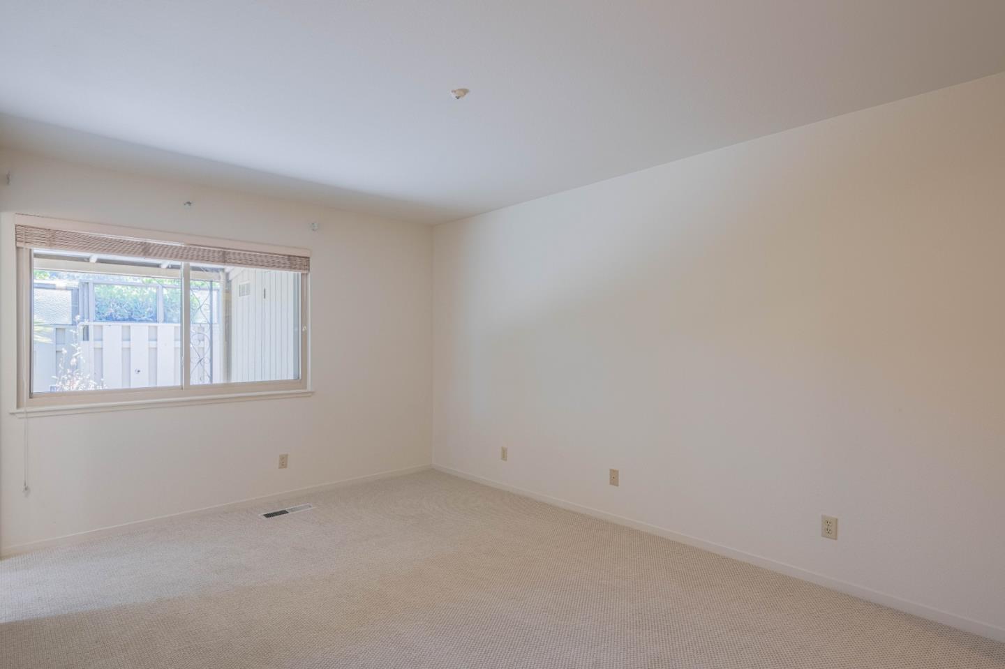 Detail Gallery Image 11 of 38 For 163 Hacienda Carmel, Carmel,  CA 93923 - 2 Beds | 2 Baths