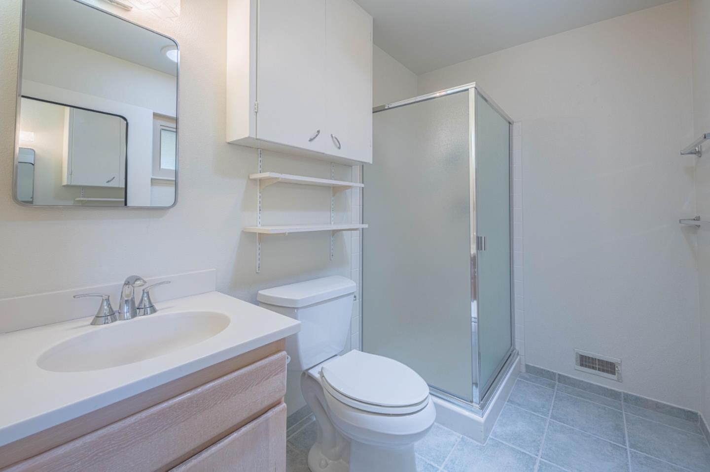 Detail Gallery Image 14 of 38 For 163 Hacienda Carmel, Carmel,  CA 93923 - 2 Beds | 2 Baths