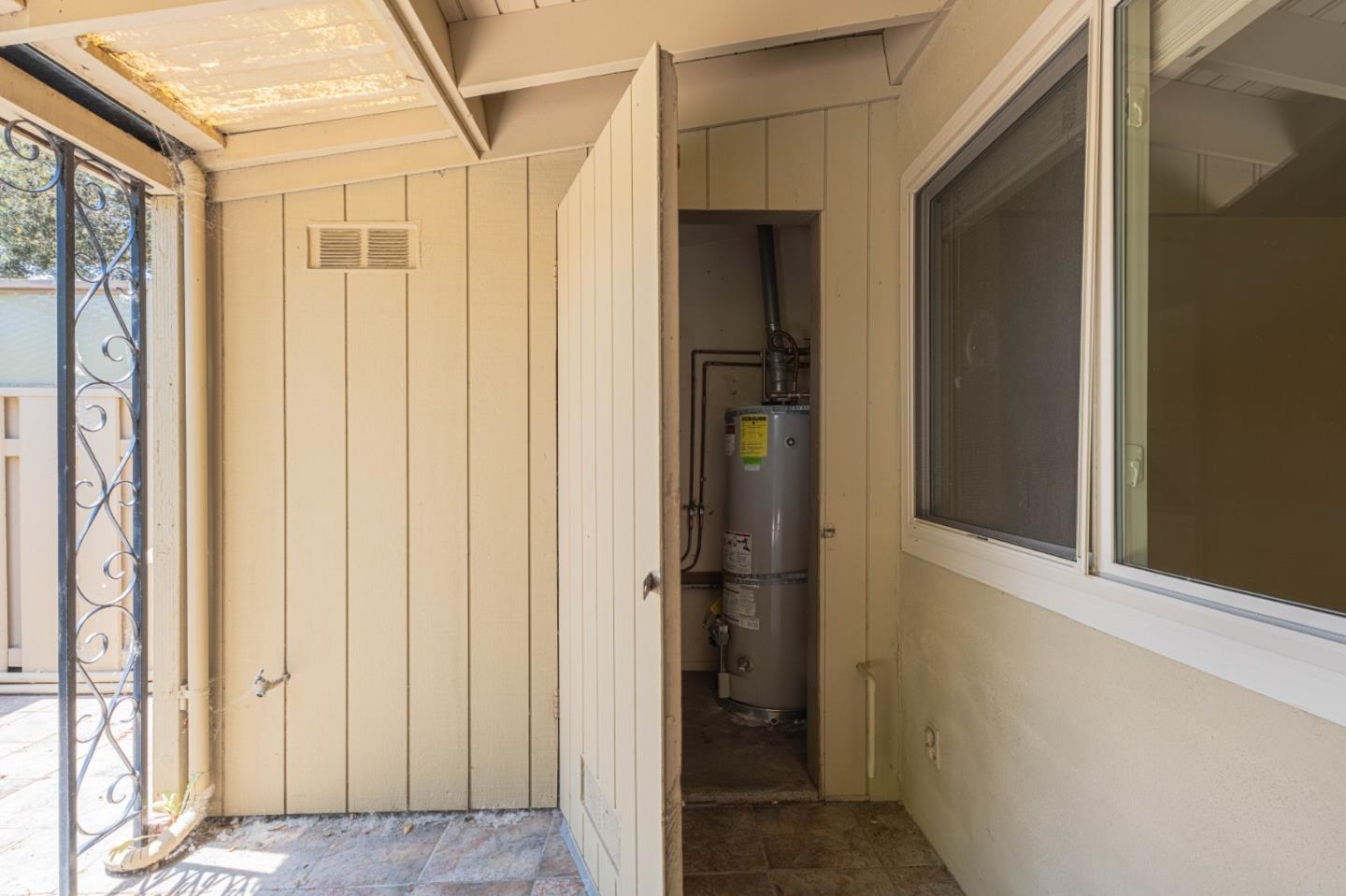 Detail Gallery Image 18 of 38 For 163 Hacienda Carmel, Carmel,  CA 93923 - 2 Beds | 2 Baths
