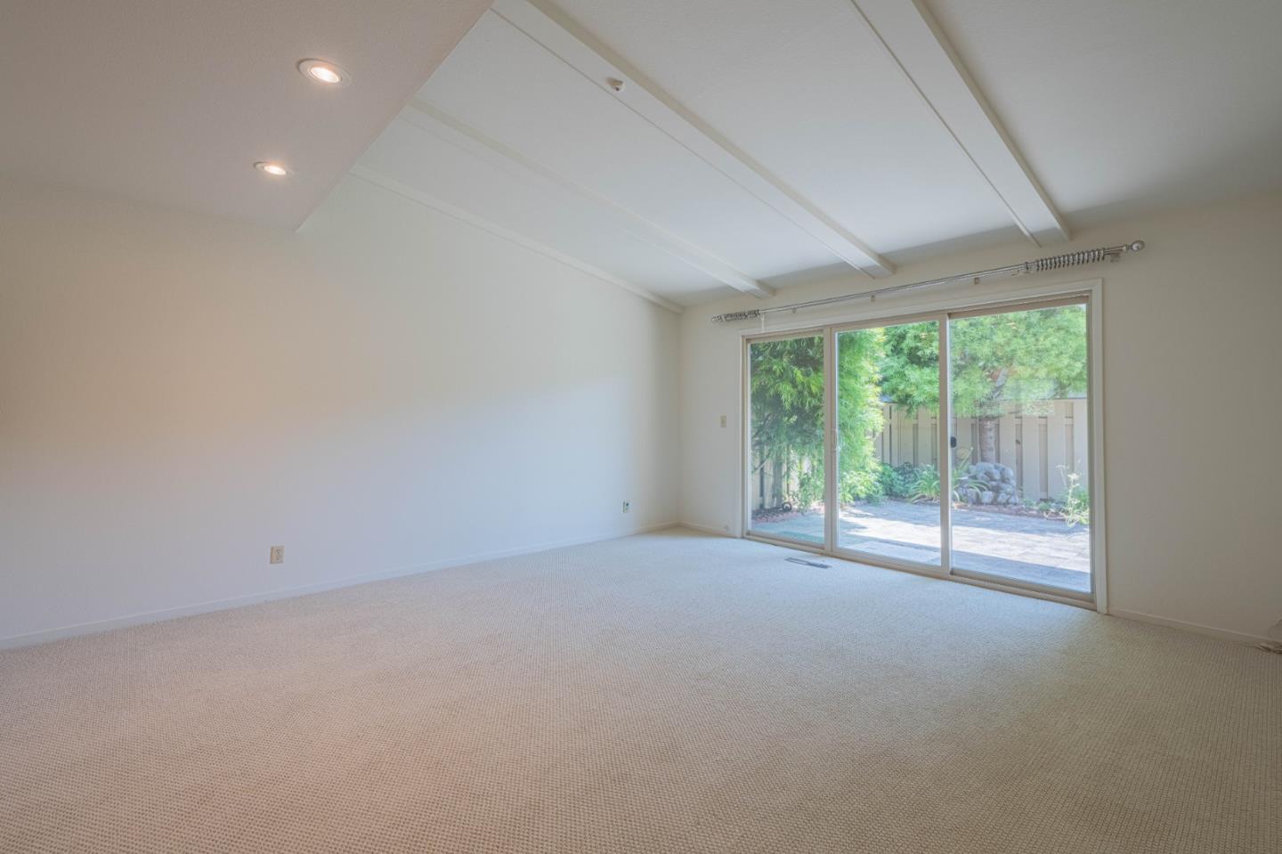 Detail Gallery Image 19 of 38 For 163 Hacienda Carmel, Carmel,  CA 93923 - 2 Beds | 2 Baths
