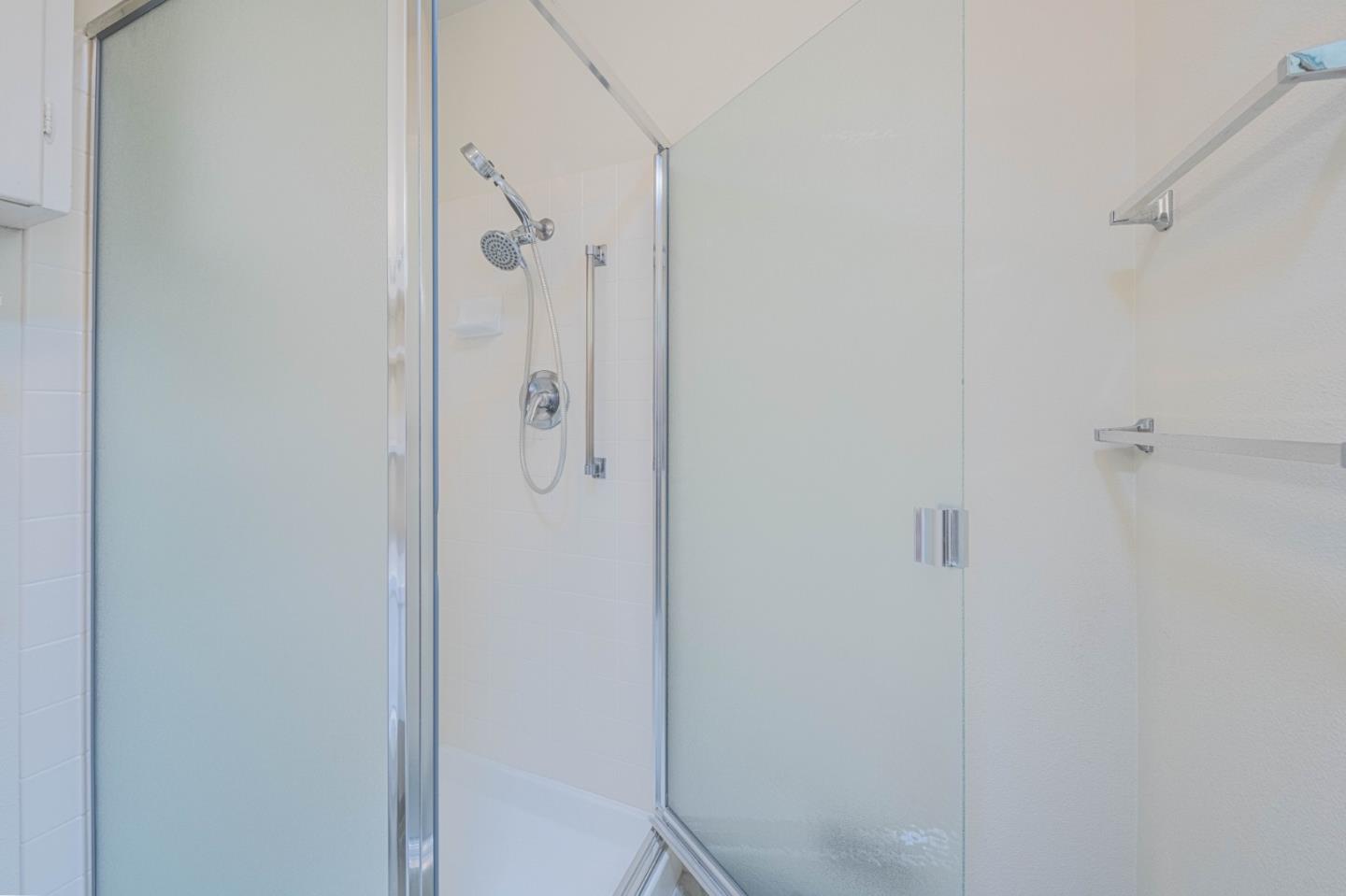 Detail Gallery Image 23 of 38 For 163 Hacienda Carmel, Carmel,  CA 93923 - 2 Beds | 2 Baths
