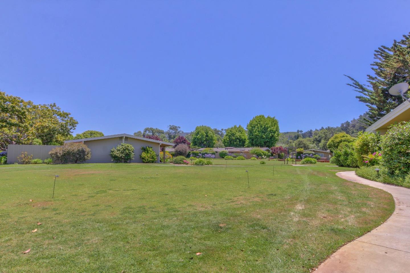 Detail Gallery Image 30 of 38 For 163 Hacienda Carmel, Carmel,  CA 93923 - 2 Beds | 2 Baths