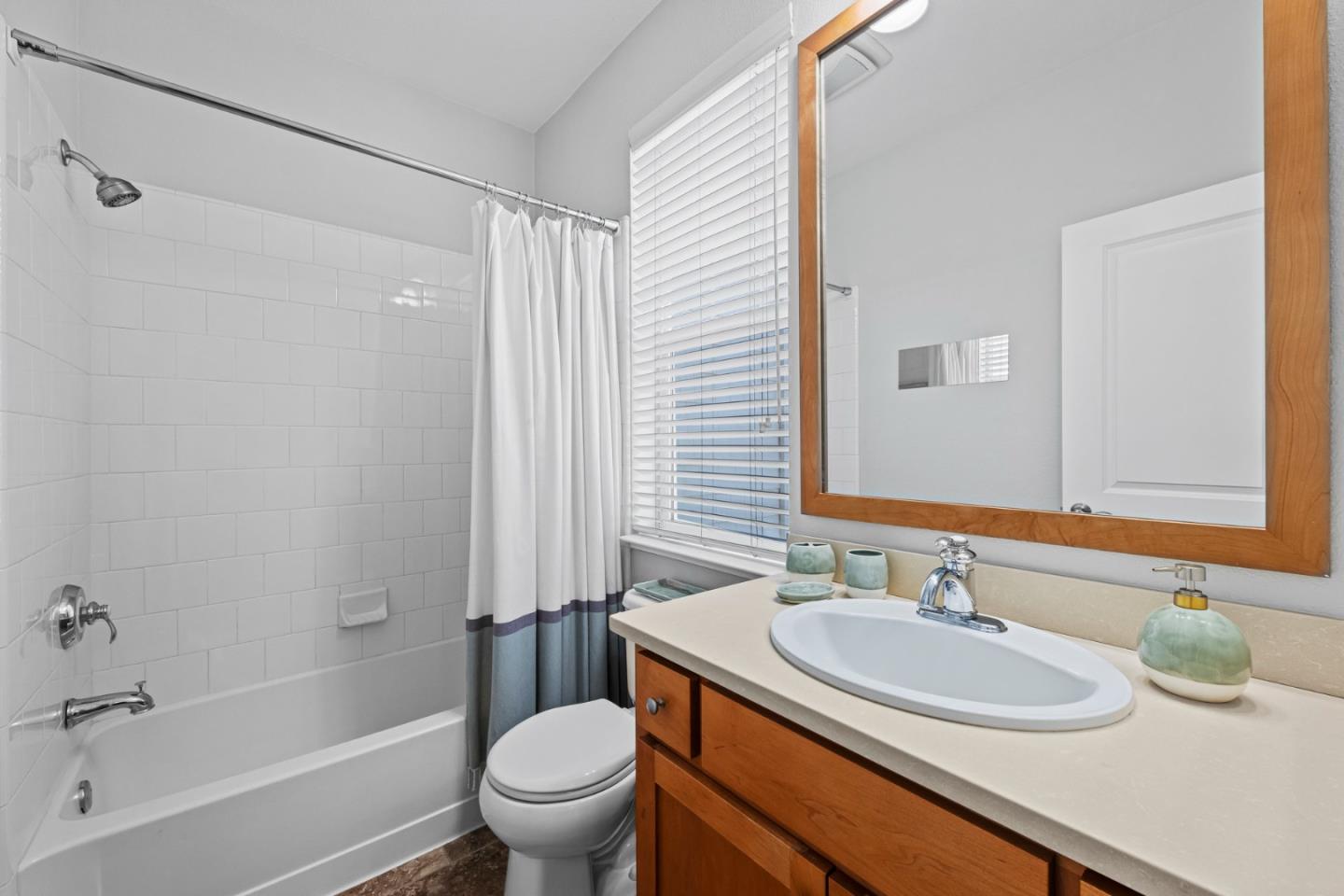Detail Gallery Image 33 of 57 For 190 Triggs Ln, Morgan Hill,  CA 95037 - 3 Beds | 3/1 Baths