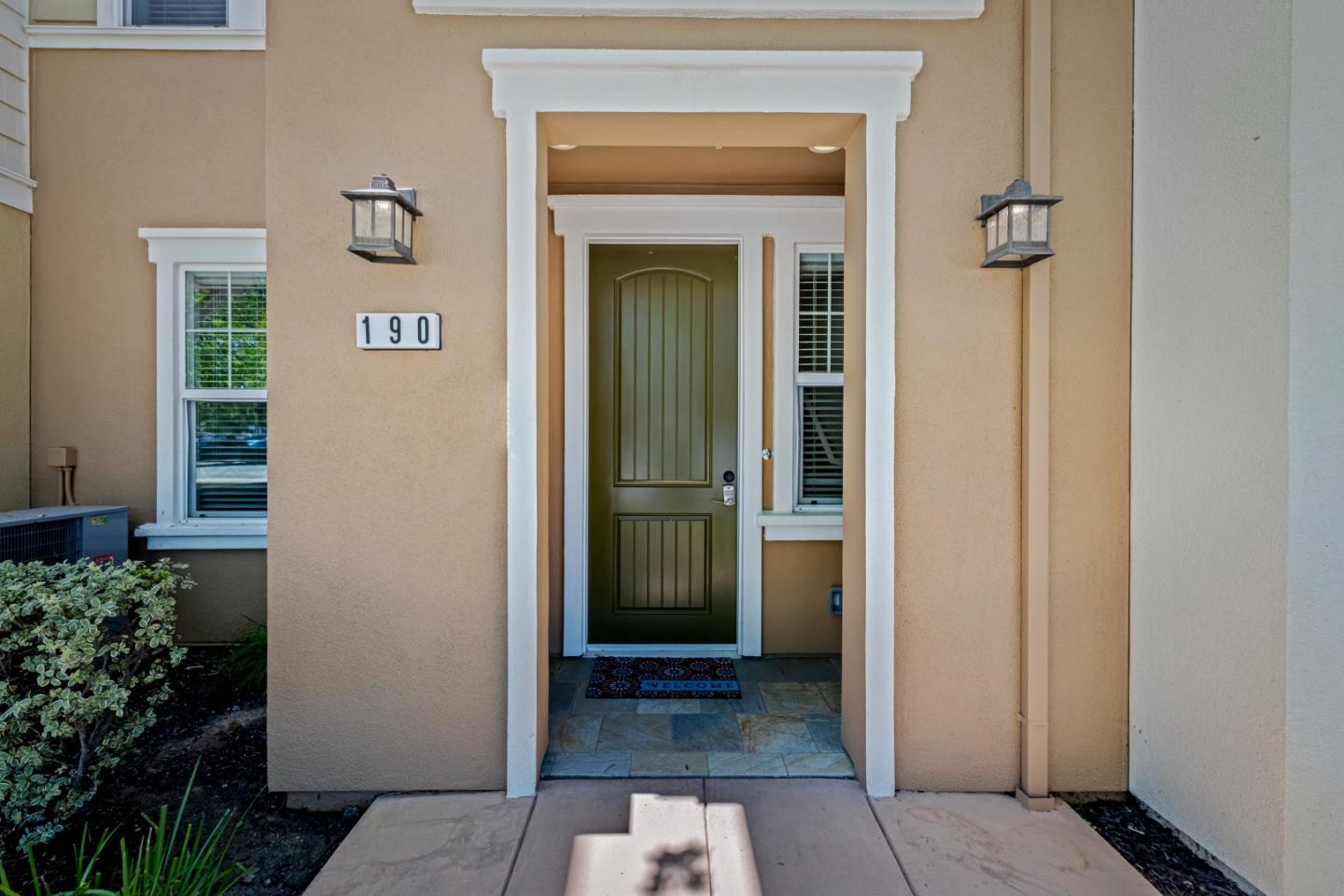 Detail Gallery Image 6 of 57 For 190 Triggs Ln, Morgan Hill,  CA 95037 - 3 Beds | 3/1 Baths