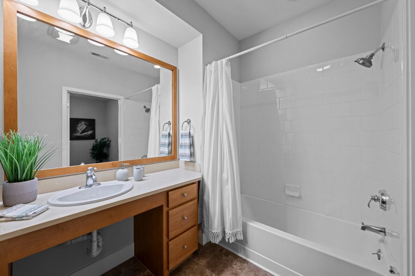 Detail Gallery Image 9 of 57 For 190 Triggs Ln, Morgan Hill,  CA 95037 - 3 Beds | 3/1 Baths