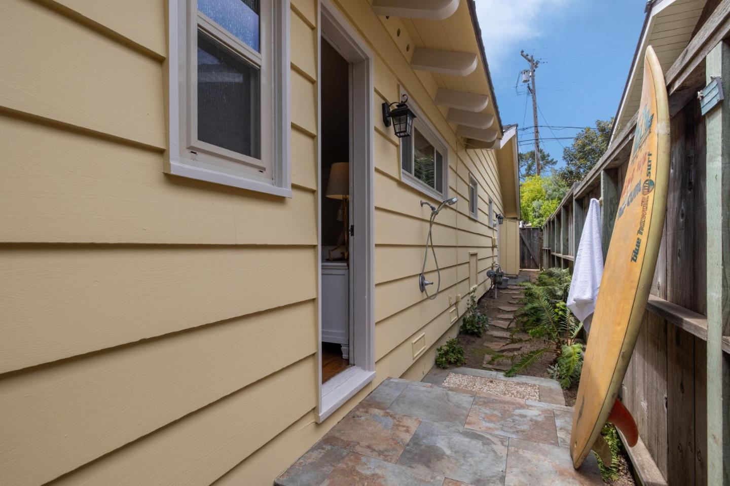 Detail Gallery Image 19 of 28 For 26231 Isabella Ave, Carmel,  CA 93923 - 2 Beds | 2 Baths