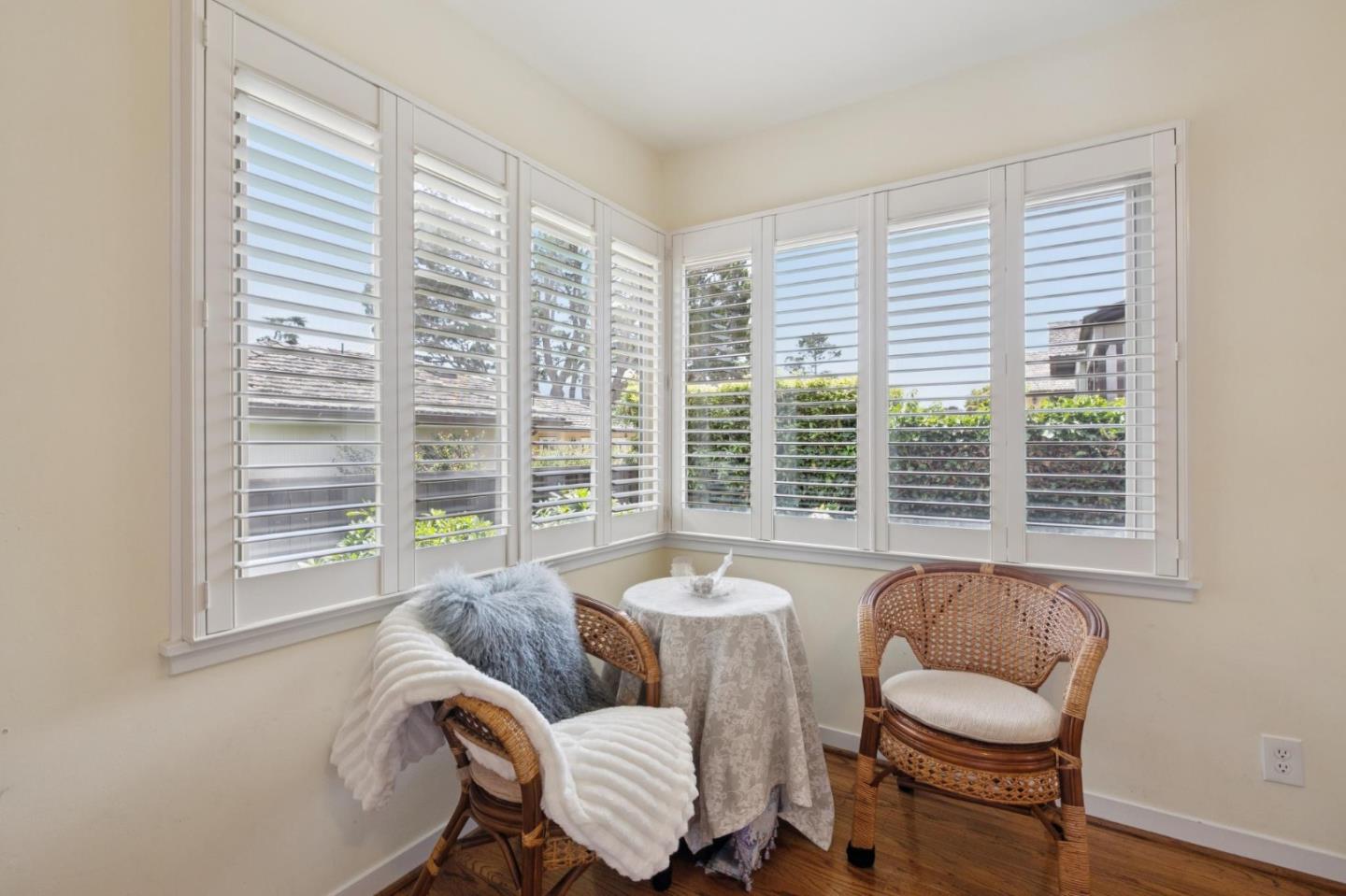 Detail Gallery Image 21 of 28 For 26231 Isabella Ave, Carmel,  CA 93923 - 2 Beds | 2 Baths