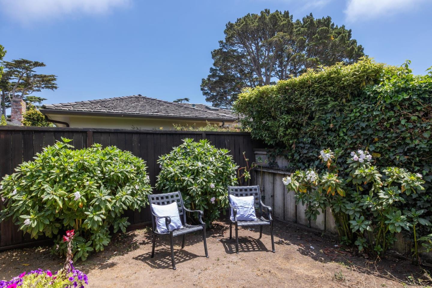 Detail Gallery Image 27 of 28 For 26231 Isabella Ave, Carmel,  CA 93923 - 2 Beds | 2 Baths