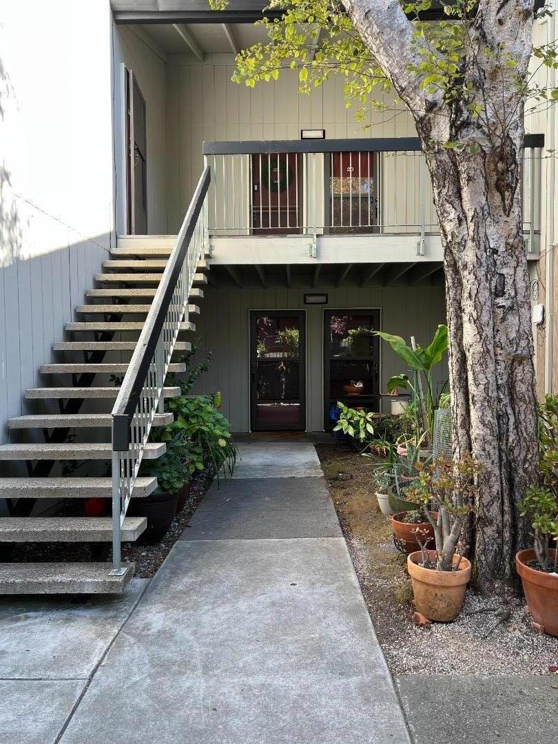 Detail Gallery Image 2 of 21 For 403 Piccadilly Pl #22,  San Bruno,  CA 94066 - 1 Beds | 1 Baths