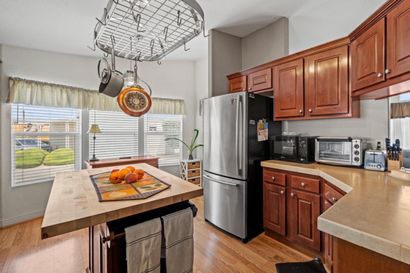 Detail Gallery Image 9 of 31 For 55 San Juan Grade Rd #100,  Salinas,  CA 93906 - 2 Beds | 2 Baths