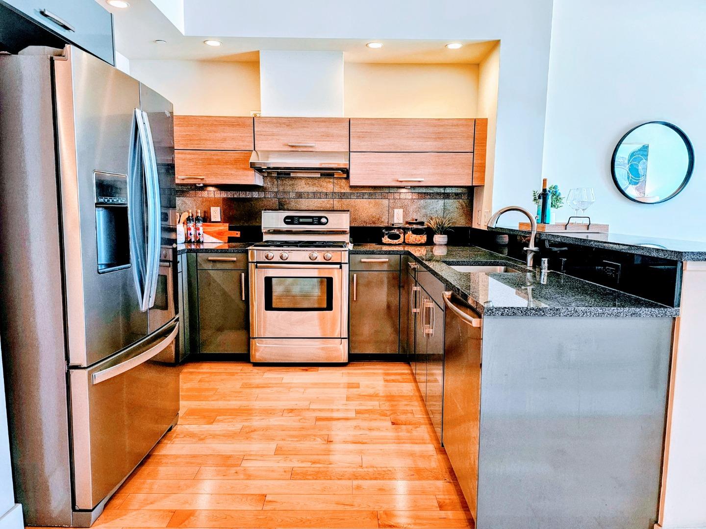 Detail Gallery Image 4 of 30 For 88 E San Fernando St #1407,  San Jose,  CA 95113 - 1 Beds | 1 Baths