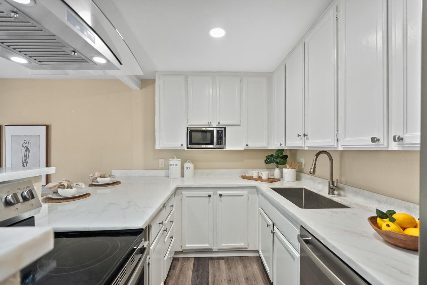 Detail Gallery Image 16 of 32 For 3591 S Bascom Ave #13,  Campbell,  CA 95008 - 2 Beds | 1/1 Baths