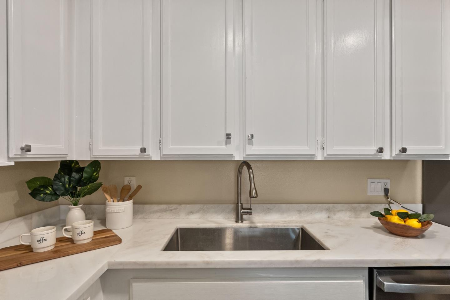 Detail Gallery Image 18 of 32 For 3591 S Bascom Ave #13,  Campbell,  CA 95008 - 2 Beds | 1/1 Baths
