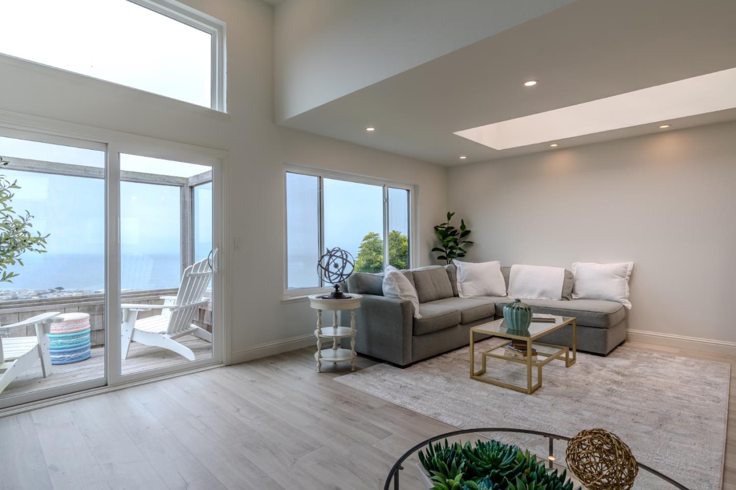Detail Gallery Image 11 of 55 For 262 Beachview Ave #5,  Pacifica,  CA 94044 - 2 Beds | 2/1 Baths