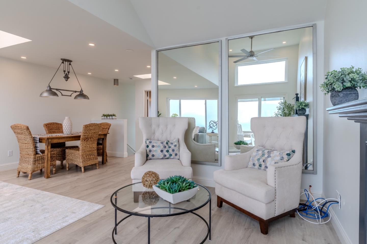 Detail Gallery Image 12 of 55 For 262 Beachview Ave #5,  Pacifica,  CA 94044 - 2 Beds | 2/1 Baths