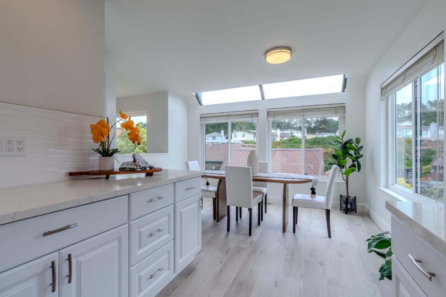 Detail Gallery Image 18 of 55 For 262 Beachview Ave #5,  Pacifica,  CA 94044 - 2 Beds | 2/1 Baths