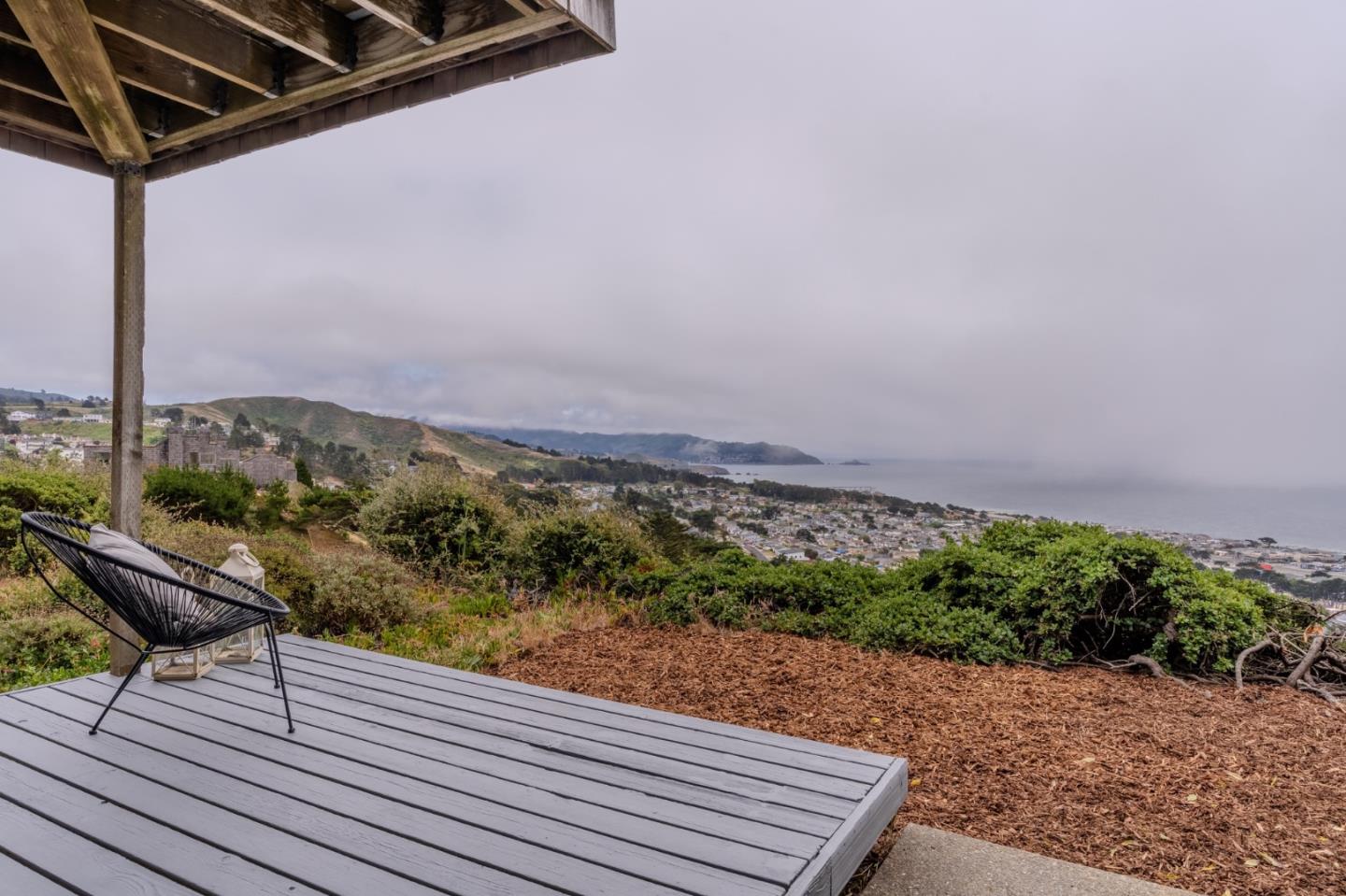 Detail Gallery Image 35 of 55 For 262 Beachview Ave #5,  Pacifica,  CA 94044 - 2 Beds | 2/1 Baths