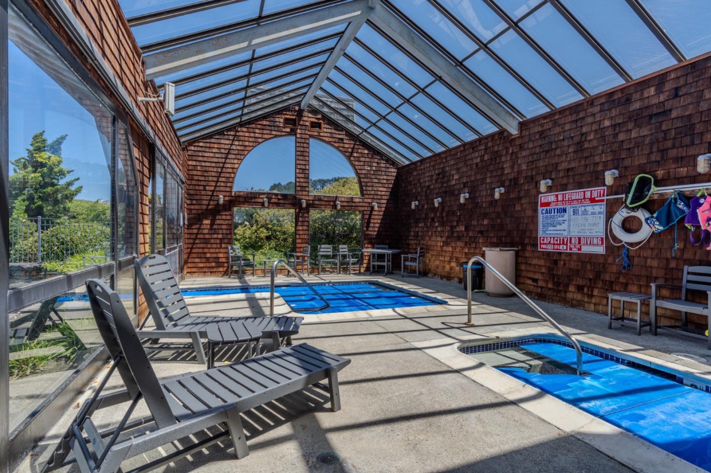 Detail Gallery Image 38 of 55 For 262 Beachview Ave #5,  Pacifica,  CA 94044 - 2 Beds | 2/1 Baths
