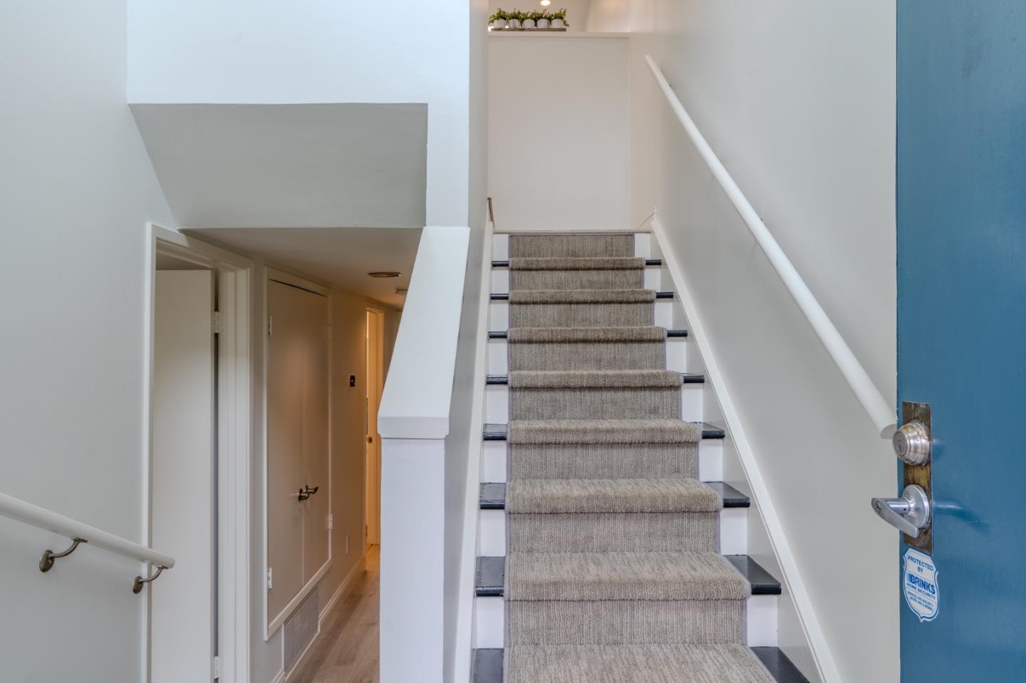 Detail Gallery Image 4 of 55 For 262 Beachview Ave #5,  Pacifica,  CA 94044 - 2 Beds | 2/1 Baths