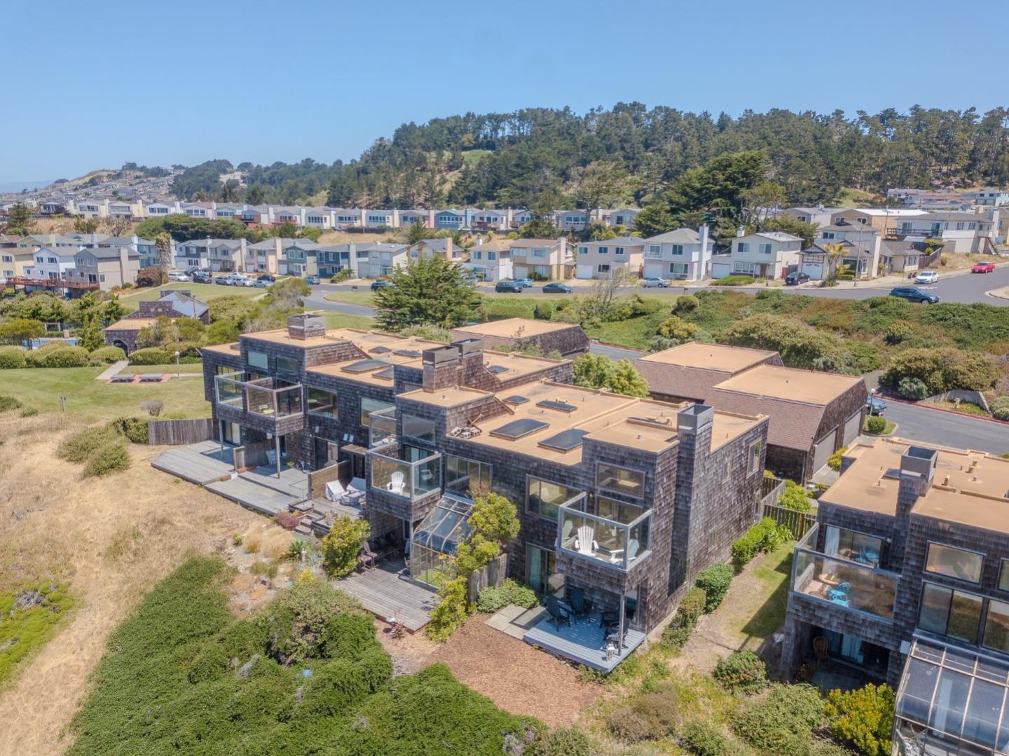 Detail Gallery Image 51 of 55 For 262 Beachview Ave #5,  Pacifica,  CA 94044 - 2 Beds | 2/1 Baths