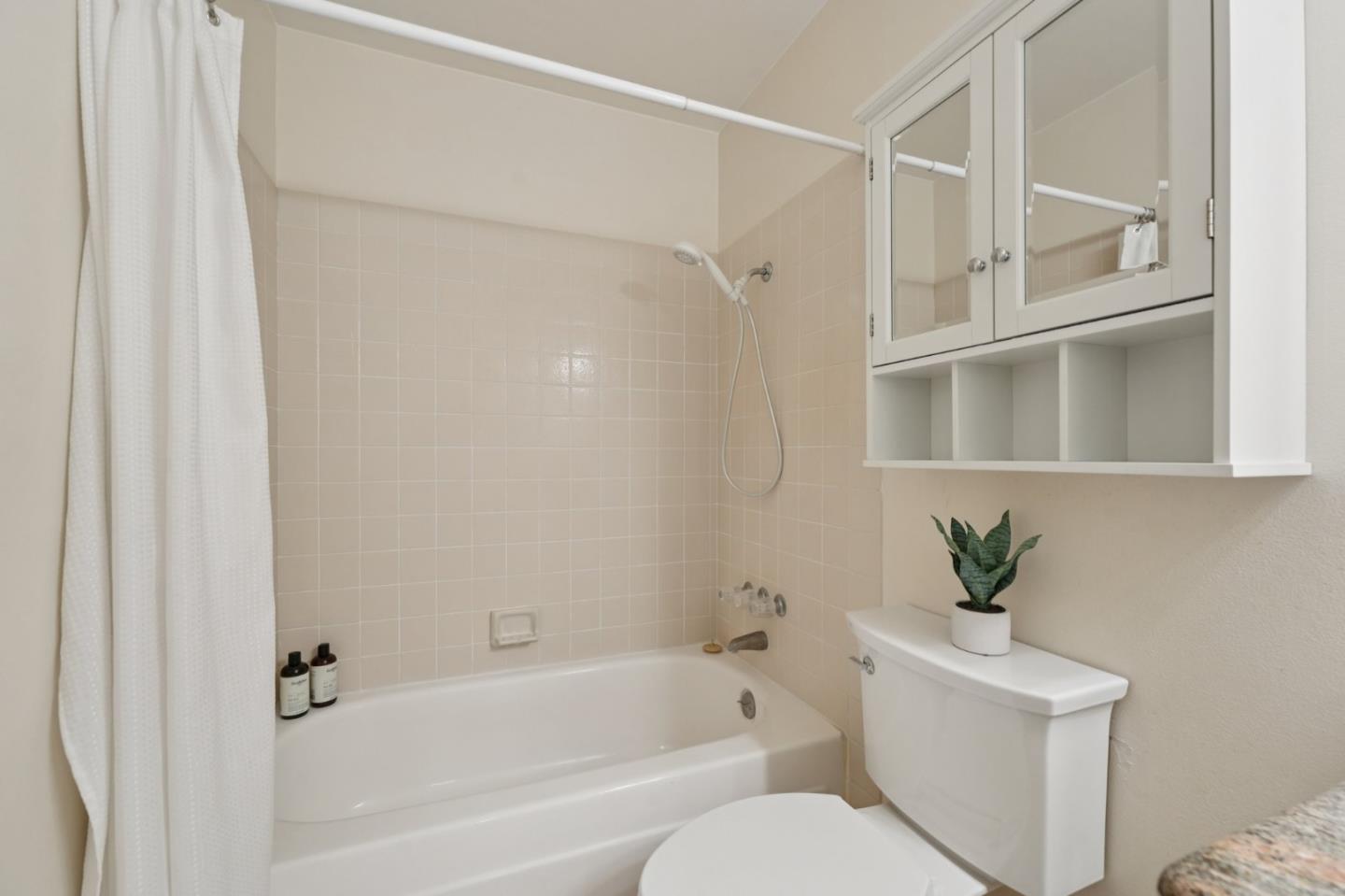 Detail Gallery Image 31 of 41 For 5886 Falon Way, San Jose,  CA 95123 - 3 Beds | 2 Baths