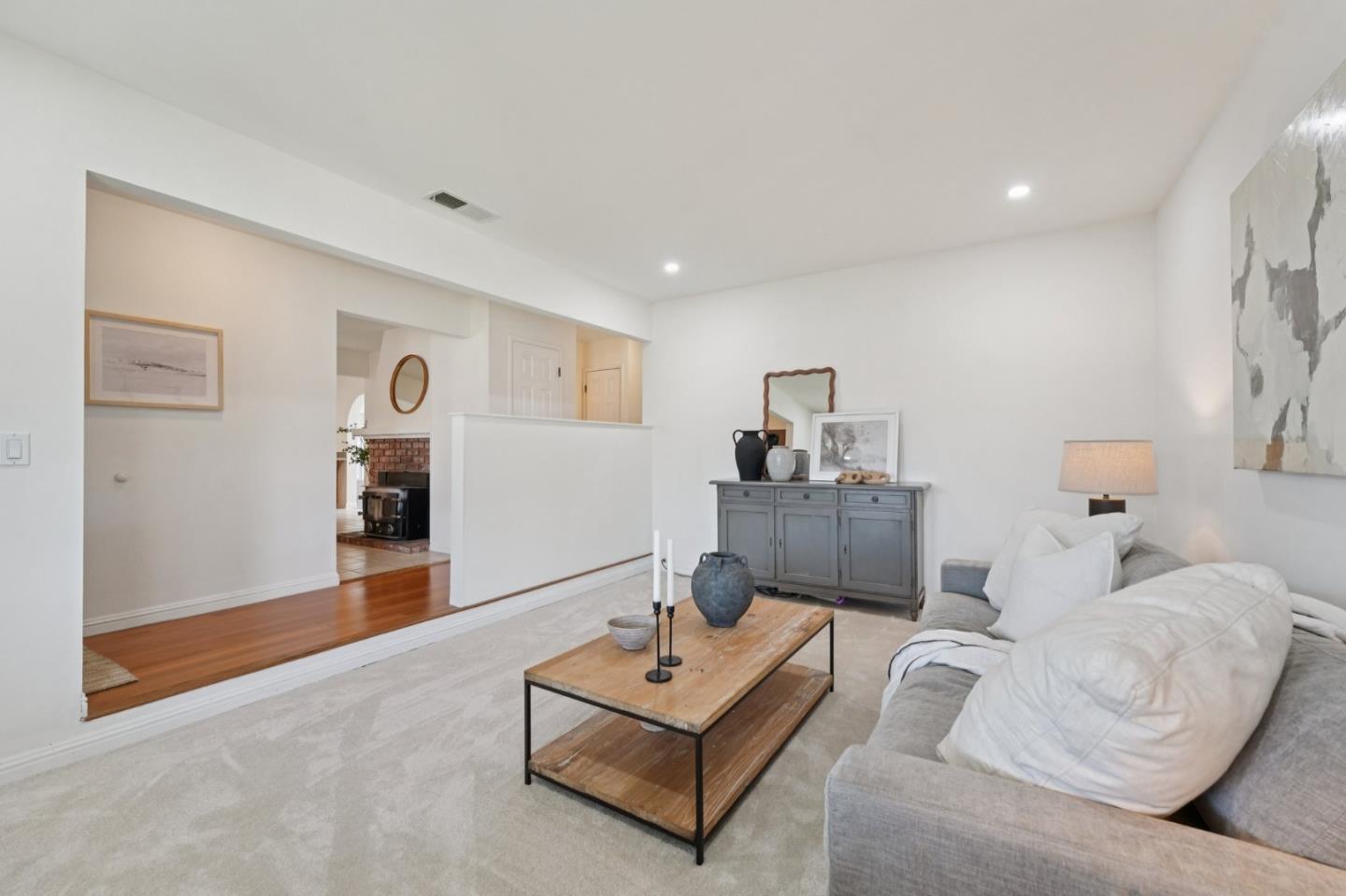 Detail Gallery Image 8 of 41 For 5886 Falon Way, San Jose,  CA 95123 - 3 Beds | 2 Baths