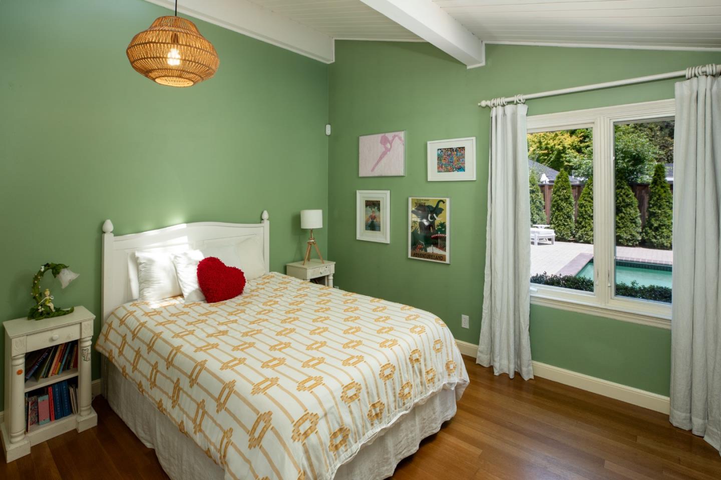 Detail Gallery Image 21 of 37 For 343 Lloyden Park Ln, Atherton,  CA 94027 - 3 Beds | 3 Baths
