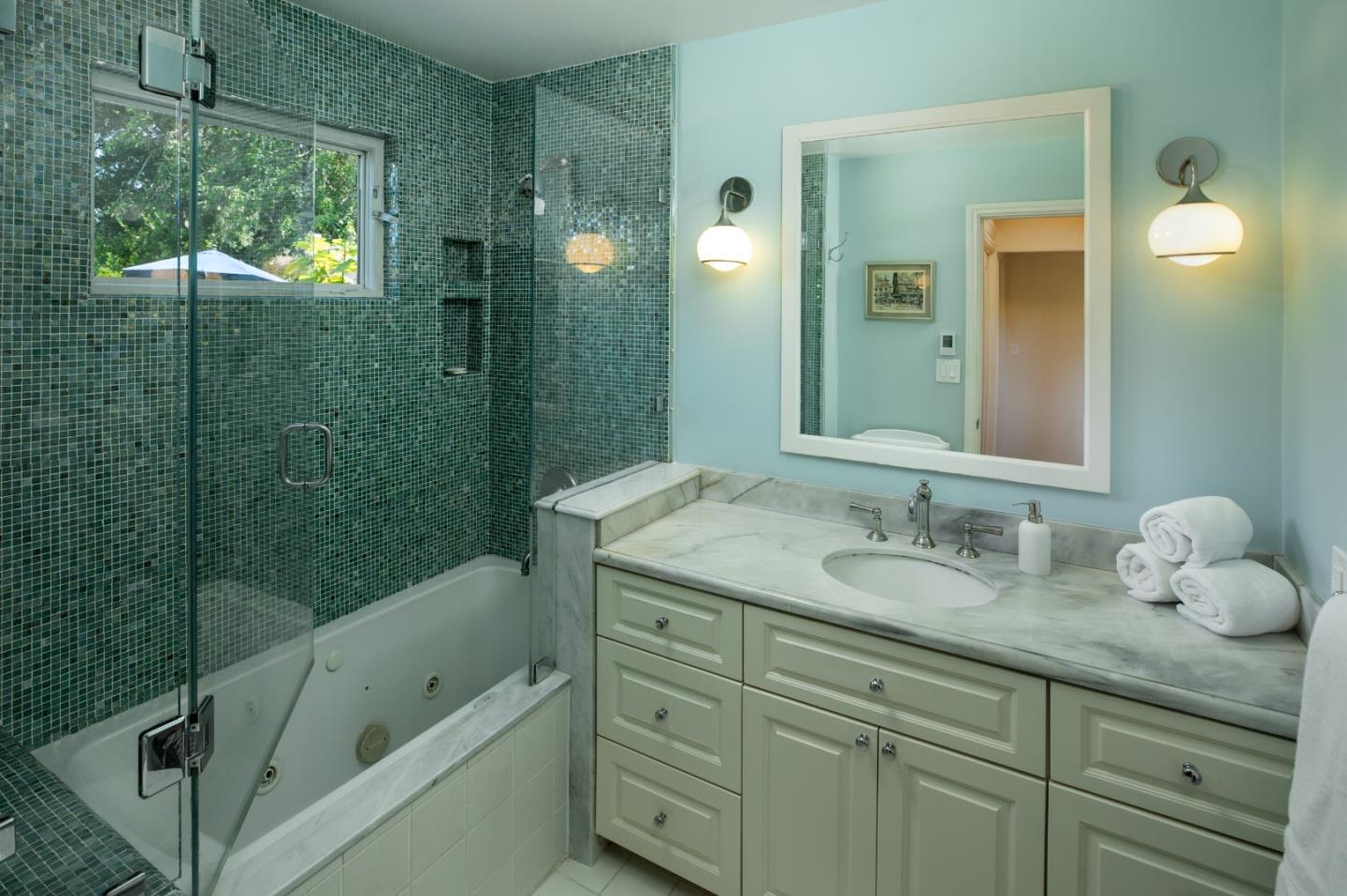 Detail Gallery Image 22 of 37 For 343 Lloyden Park Ln, Atherton,  CA 94027 - 3 Beds | 3 Baths