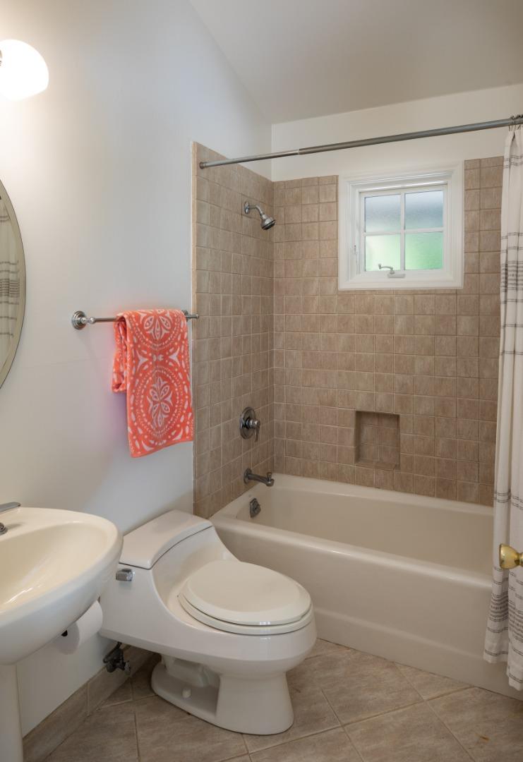 Detail Gallery Image 28 of 37 For 343 Lloyden Park Ln, Atherton,  CA 94027 - 3 Beds | 3 Baths