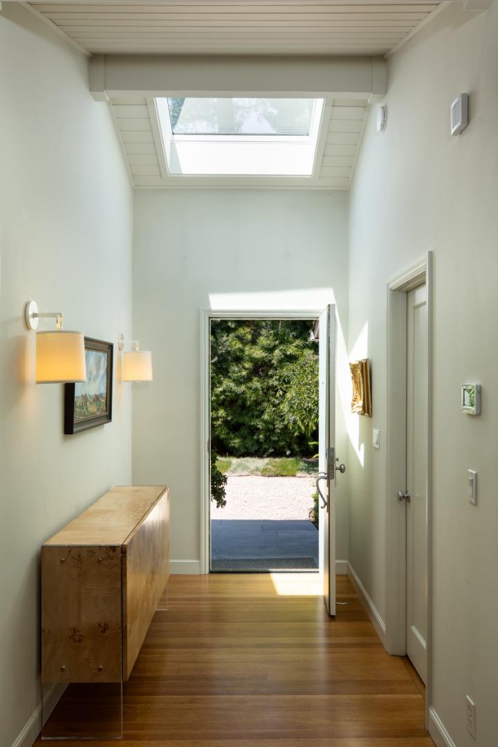 Detail Gallery Image 9 of 37 For 343 Lloyden Park Ln, Atherton,  CA 94027 - 3 Beds | 3 Baths