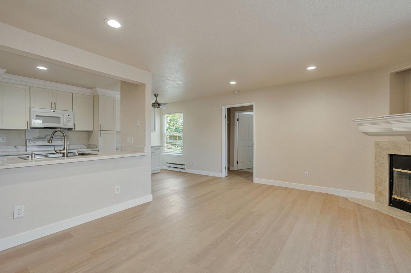 Detail Gallery Image 12 of 37 For 8 Lancaster Cir #130,  Bay Point,  CA 94565 - 2 Beds | 2 Baths