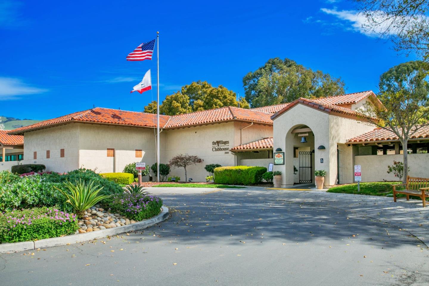 Detail Gallery Image 7 of 15 For 6098 Montgomery Ct, San Jose,  CA 95135 - 2 Beds | 2 Baths