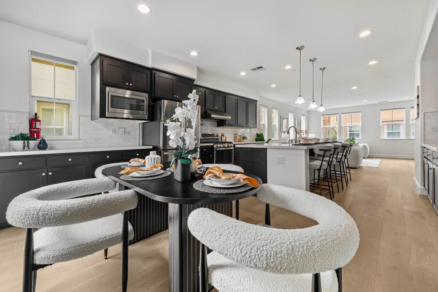 Detail Gallery Image 13 of 46 For 38924 Spicebush Pl, Newark,  CA 94560 - 4 Beds | 3/1 Baths