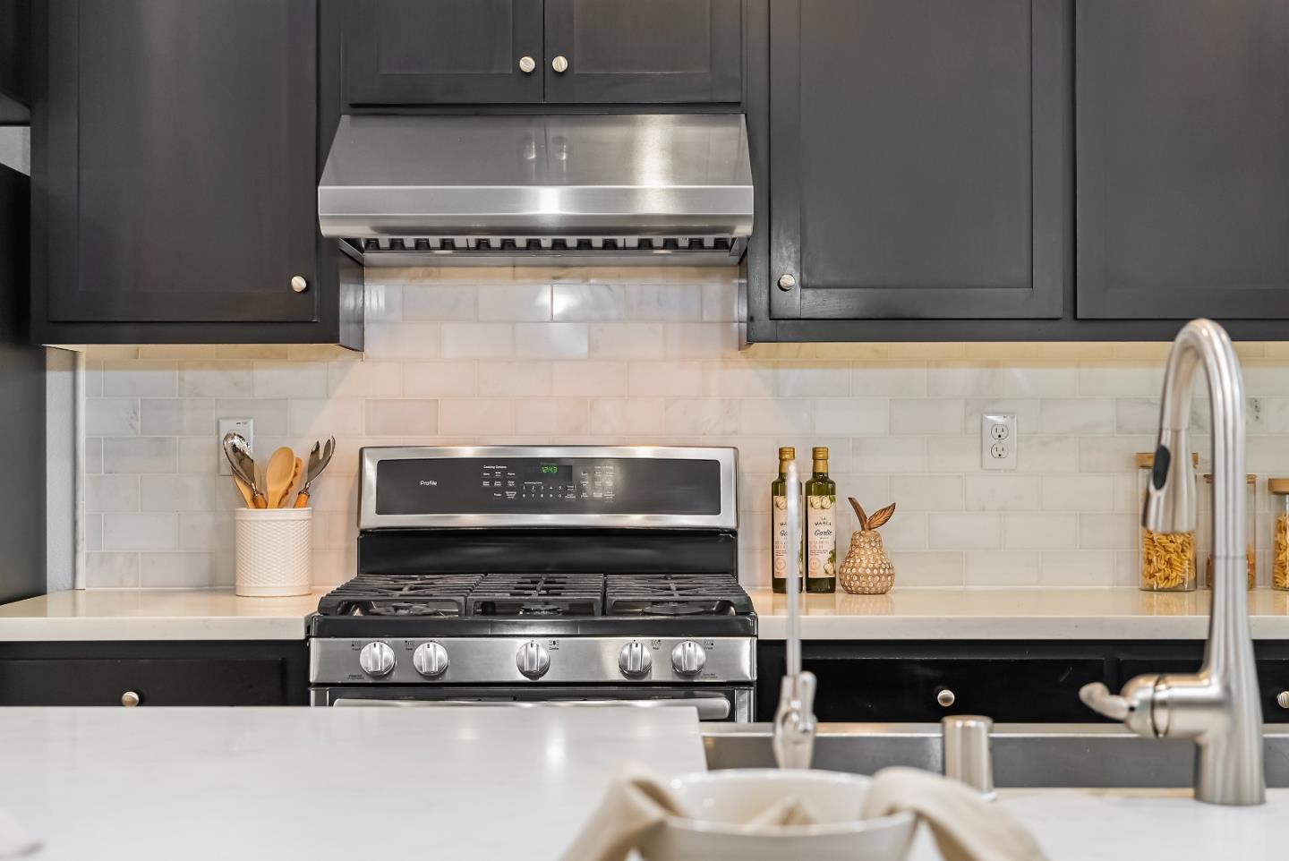 Detail Gallery Image 15 of 46 For 38924 Spicebush Pl, Newark,  CA 94560 - 4 Beds | 3/1 Baths