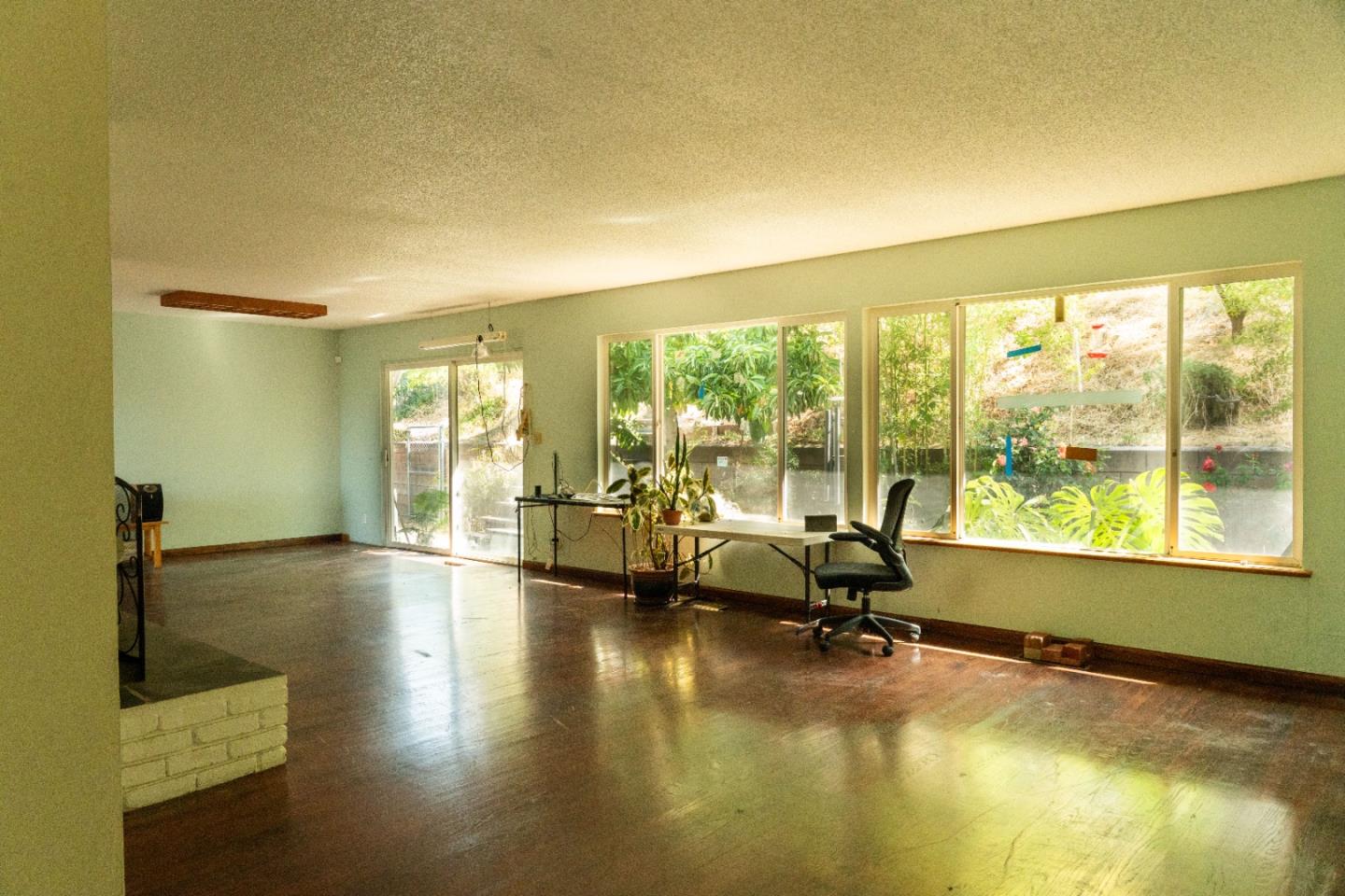 Detail Gallery Image 6 of 14 For 3462 Outlook Ct, San Jose,  CA 95132 - 3 Beds | 2 Baths