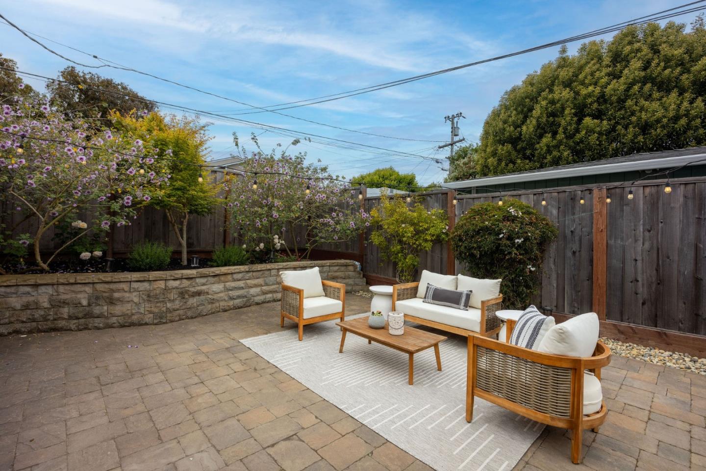 Detail Gallery Image 10 of 42 For 475 4th St, Montara,  CA 94037 - 3 Beds | 2 Baths