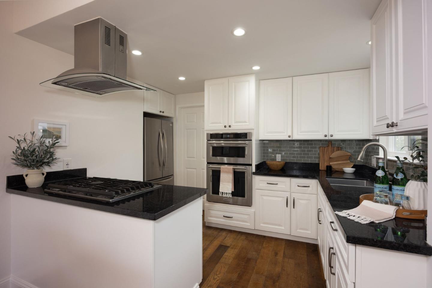Detail Gallery Image 21 of 42 For 475 4th St, Montara,  CA 94037 - 3 Beds | 2 Baths