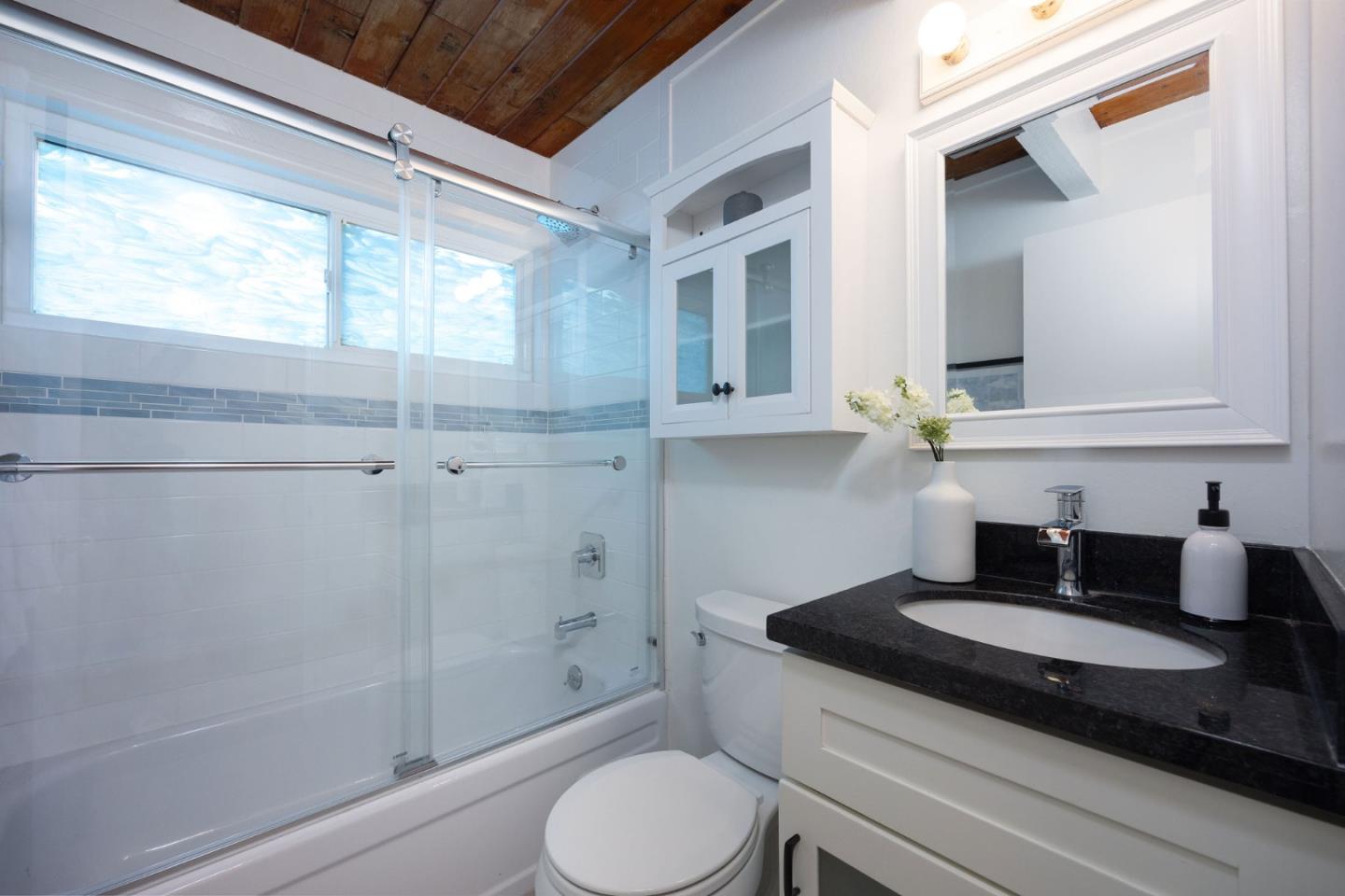 Detail Gallery Image 34 of 42 For 475 4th St, Montara,  CA 94037 - 3 Beds | 2 Baths