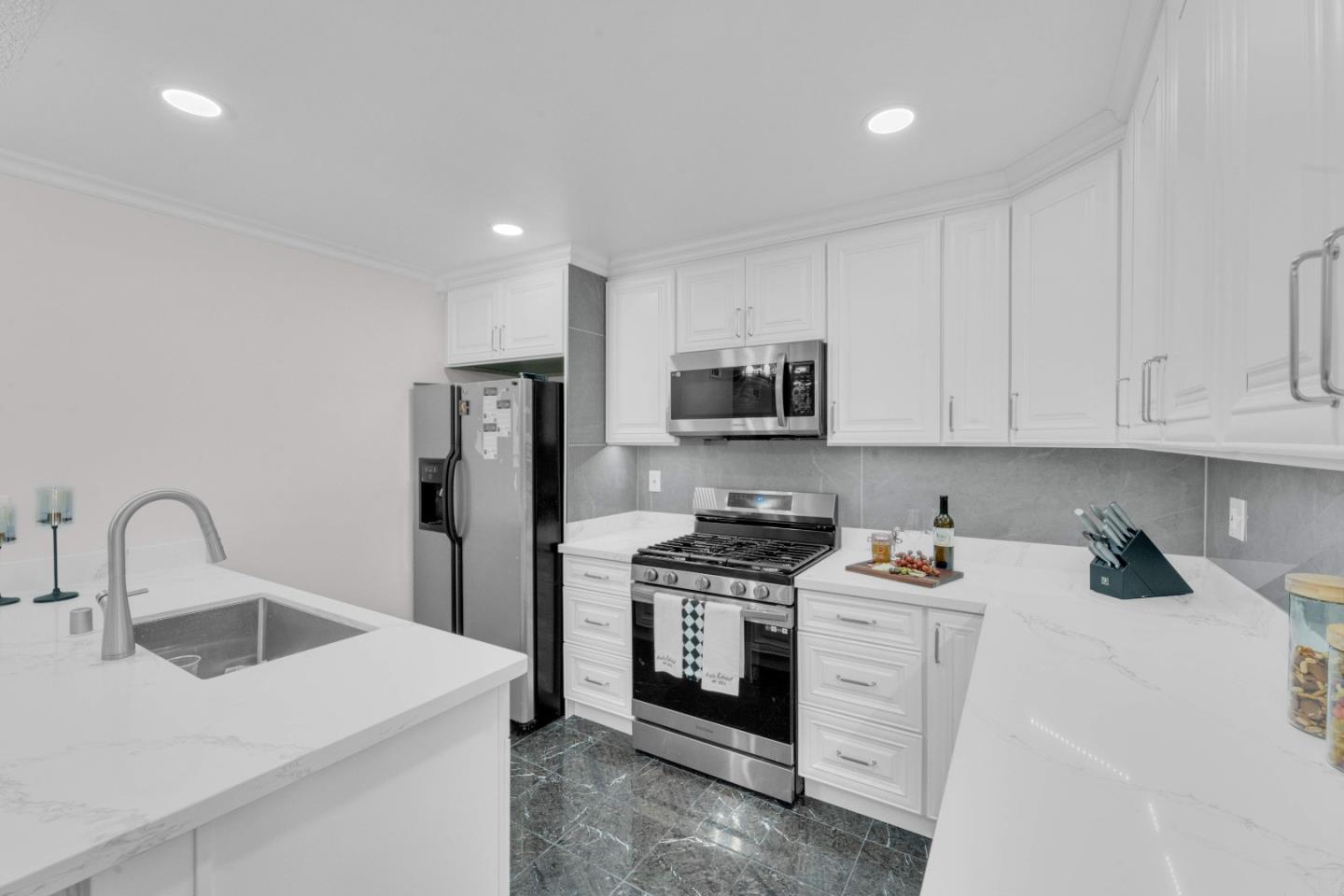 Detail Gallery Image 11 of 17 For 5614 Calmor Ave #1,  San Jose,  CA 95123 - 2 Beds | 1 Baths
