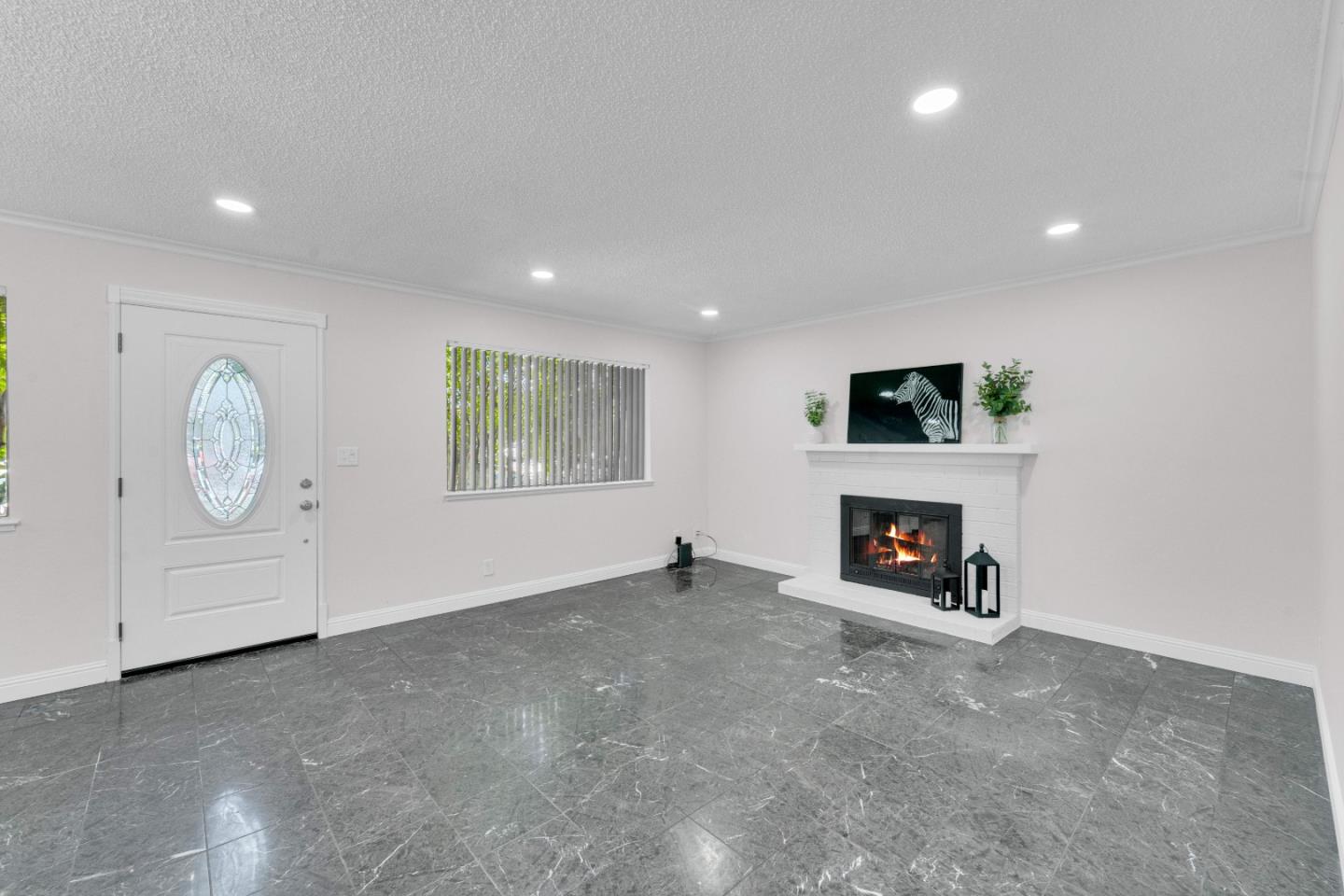 Detail Gallery Image 3 of 17 For 5614 Calmor Ave #1,  San Jose,  CA 95123 - 2 Beds | 1 Baths