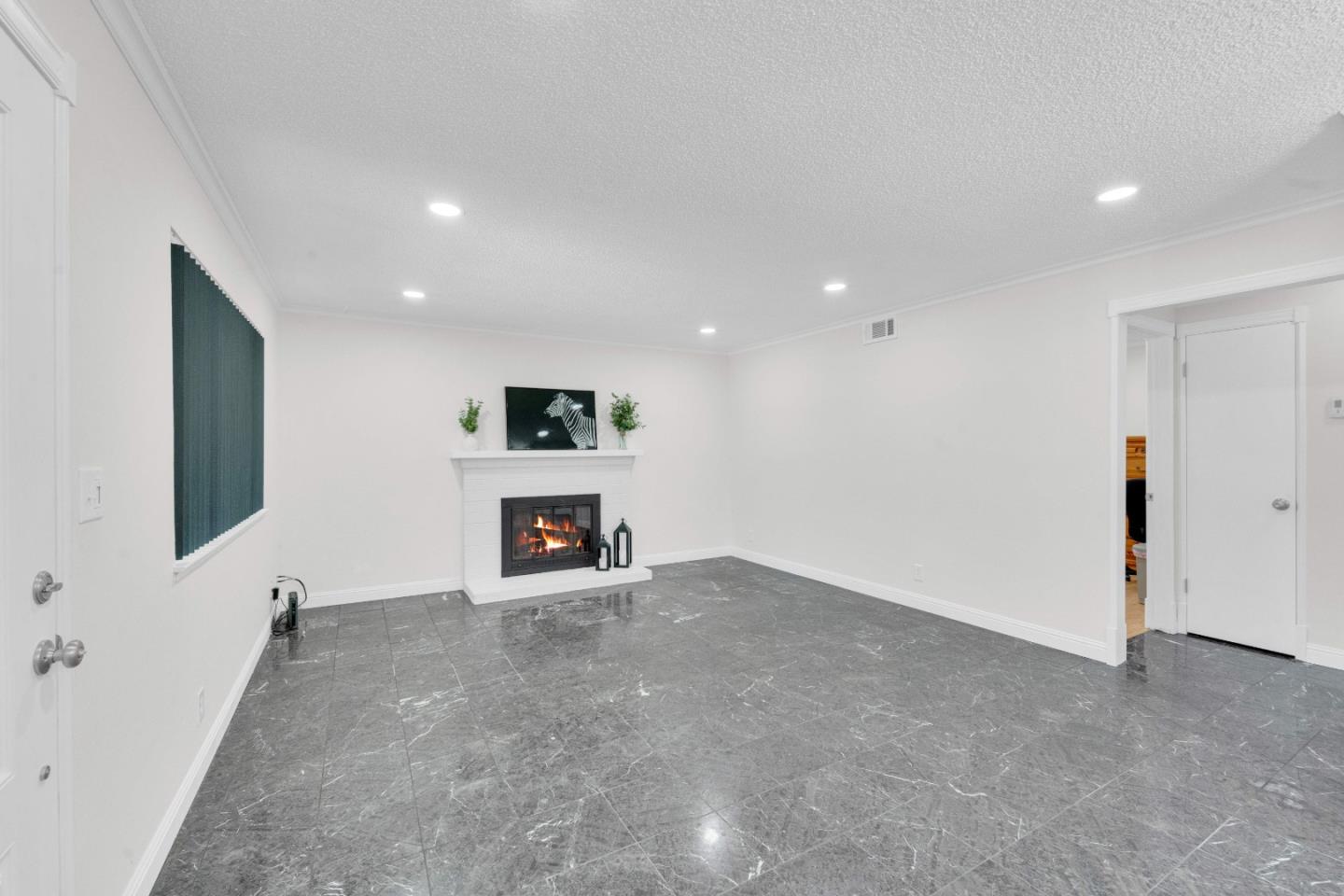 Detail Gallery Image 5 of 17 For 5614 Calmor Ave #1,  San Jose,  CA 95123 - 2 Beds | 1 Baths